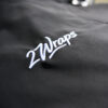 27Wraps Curved Softshell Jacke für Karpfenangler: warme, bequeme Angler Softshell Jacke mit Stick. Windabweisende Karpfen Jacke zum Angeln mit 27Wraps Stick. Ein besonderes Geschenk für Karpfenangler.