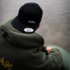 27Wraps Snapback Cap für Karpfenangler mit elegantem Druck. Diese Karpfen Cap macht jedem Angler Freude und ist ein tolles Geschenk für Angler.
