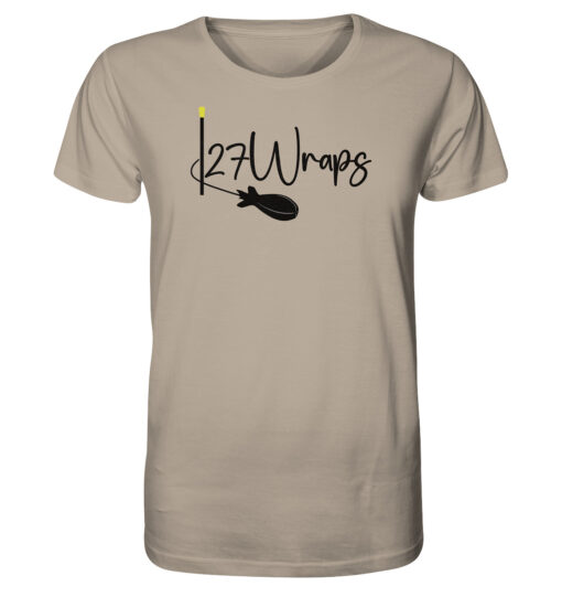27Wraps Logo mit Spod und Distance Sticks auf einem T-Shirt für Angler in sandfarben.