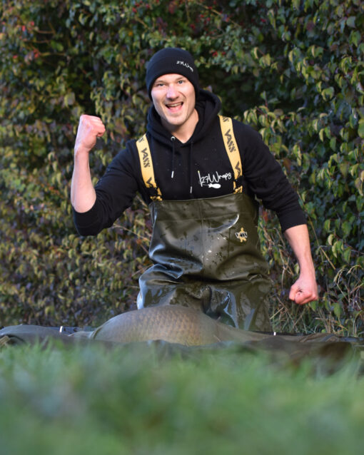 Hoodies mit Motiven für Karpfenangler hier bestellen.