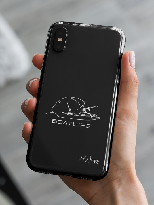 Bedruckte Handyhüllen für Bootsangler. Handyhüllen mit Anglermotiven sind ist ein tolles Geschenk für Angler. Handyhüllen für das Karpfenangeln vom Boot hier bestellen. Handyhülle Apple iPhone, Samsung Galaxy, Google Pixel und viele mehr!