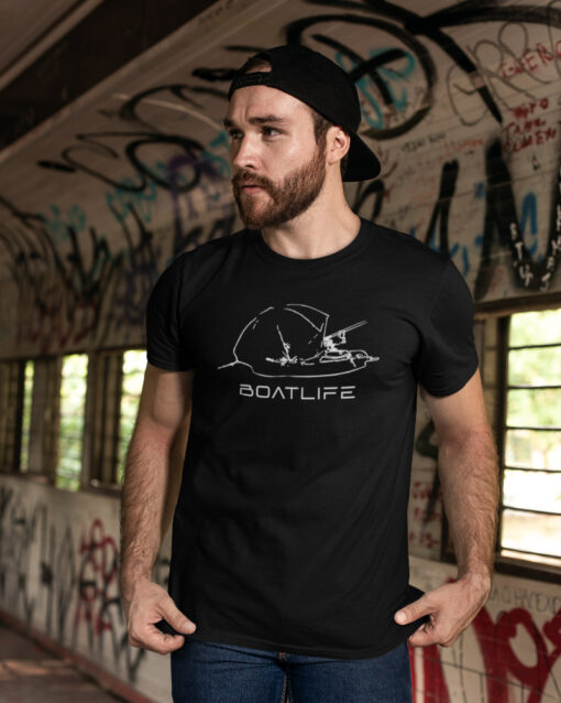 Karpfenangeln vom Boot: das Boatlife Karpfen Shirt für Karpfenangler. Ein tolles Geschenk für Angler.