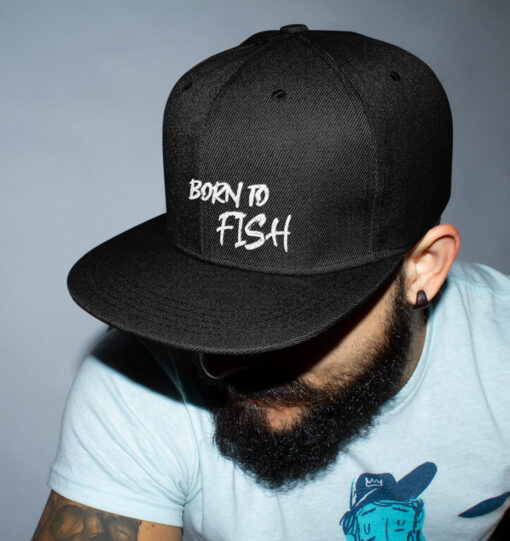 Born to fish Cap für Angler. Die Flexfit Cap wird nachhaltig in Deutschland bedruck. Ein tolles Geschenk für Angler.