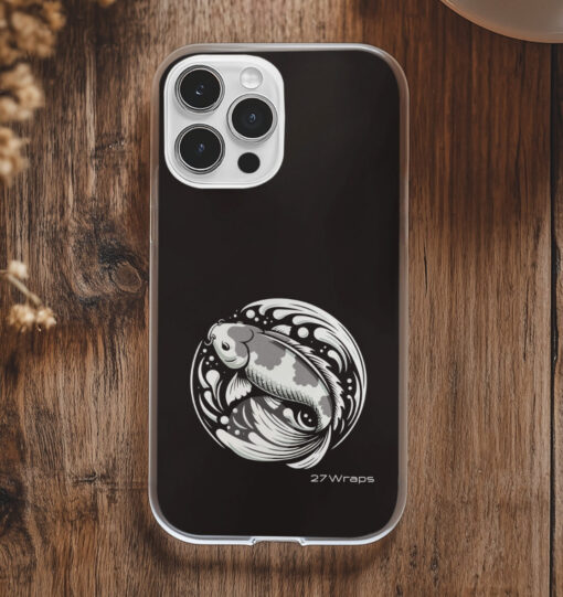 Bedruckte Handyhülle für Karpfenangler mit elegantem Karpfendesign. Handyhüllen mit Anglermotiven sind ist ein tolles Geschenk für Angler. Handyhüllen für Karpfenangler hier bestellen. Handyhülle Apple iPhone, Samsung Galaxy, Google Pixel und viele mehr!