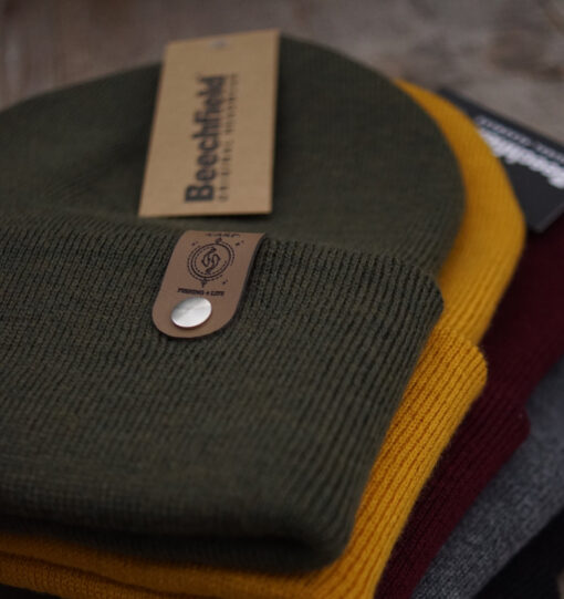 Beanie für Karpfenangler: die Carp Fishing 4 Life Beanie ist ein tolles Geschenk für Karpfenangler. Beanies und Mützen für Angler hier bestellen.