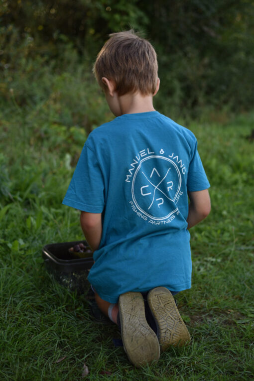 Karpfen Shirt mit Wunschtext: Carp Fishing Partners KInder T-Shirt für Karpfenangler. Personalisiertes Karpfen Shirt mit Wunschtext bedruckt - das perfekte Geschenk für Angler.