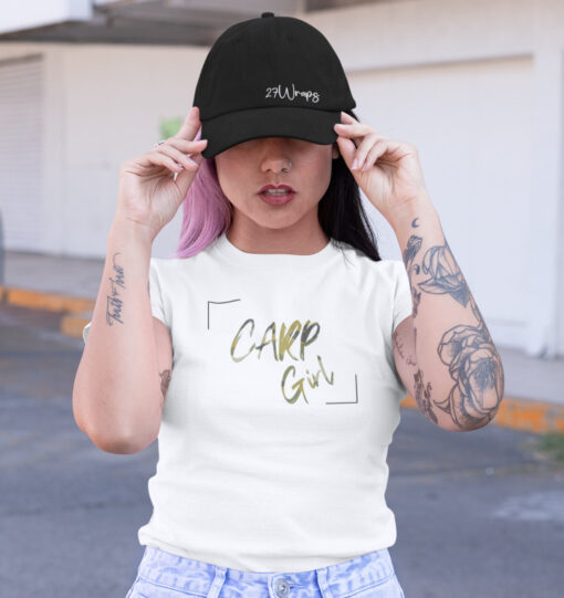 Carp Girl Damen T-Shirt für Karpfenanglerinnen. Besondere T-Shirts für Anglerinnen von 27Wraps.