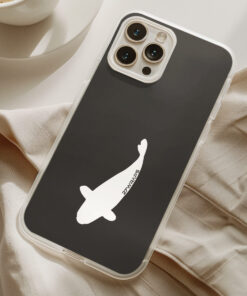 Bedruckte Karpfen Handyhülle für Angler mit elegantem Karpfenmotiv. Handyhüllen mit Anglermotiven sind ein tolles Geschenk für Angler. Handyhüllen für Karpfenangler hier bestellen. Handyhülle Apple iPhone, Samsung Galaxy, Google Pixel und viele mehr!