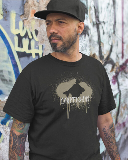 Carpfishing T-Shirt im urban style für Karpfenangler. Streetwear für Karpfenangler.