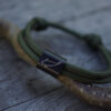 Cyprinus Karpfen Armband für Karpfenangler in olivgrün mit hochwertiger Gravur. Tolle Armbänder für Angler - ein besonderes Geschenk für Angler.