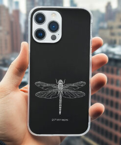 Bedruckte Handyhülle für Karpfenangler mit elegantem Libellenmotiv. Handyhüllen für Naturfreunde sind ist ein tolles Geschenk für Angler. Handyhüllen für Karpfenangler hier bestellen. Handyhülle Apple iPhone, Samsung Galaxy, Google Pixel und viele mehr!