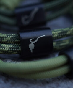 Hookbait Graffiti Boilie Armband für Karpfenangler aus Edelstahl mit hochwertiger Gravur. Tolle Armbänder für Angler - ein besonderes Geschenk für Angler.