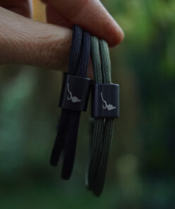 Hookbait Graffiti Boilie Armband für Karpfenangler mit hochwertiger Gravur. Tolle Armbänder für Angler - ein besonderes Geschenk für Angler.