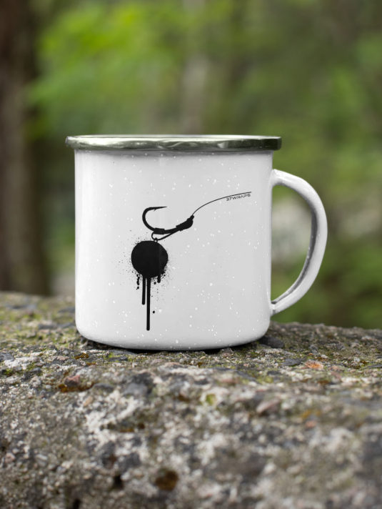 Hookbait Graffiti Emaille Tasse für Karpfenangler. Ideal als Geschenk für Angler.