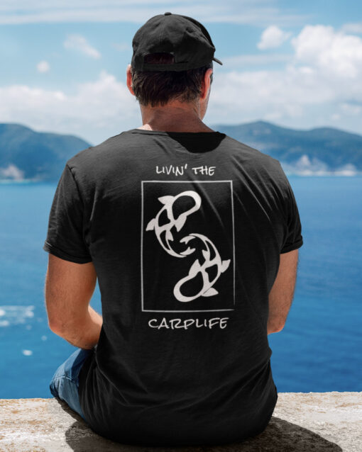 Bio Karpfen Shirt für Karpfenangler: Livin' the carplife Carp Shirt für Angler. Ein tolles Angler Geschenk.