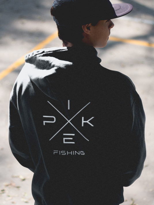 Pike Fishing Hoodie für Raubfischangler. Hoodies für Angler und Geschenke für Angler hier bestellen.