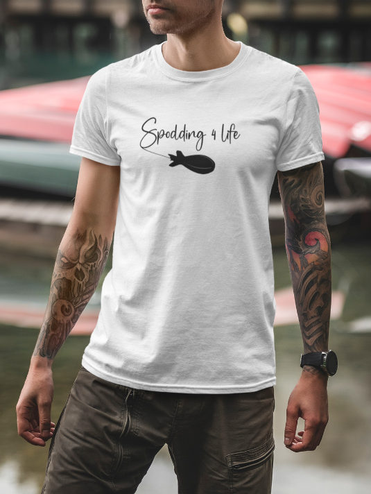 T-Shirt für Karpfenangler: Spodding 4 Life.