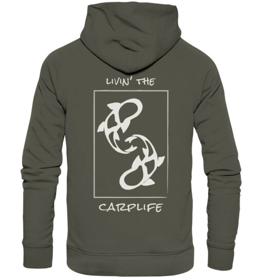 Olivgrüner Bio Karpfen Hoodie für Angler: Livin' the carplife Hoodie für Karpfenangler mit Rückendruck. Ein tolles Angler Geschenk.