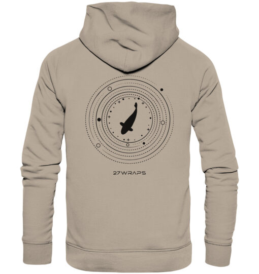 Premium Bio Karpfen Hoodie für Karpfenangler: Moon Carp Hoodie für Karpfenangler mit Rückendruck in Sandfarben. Ein tolles Angler Geschenk.