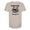 Monsters from depths T-Shirt für Welsangler: ein elegantes Wels Shirt für Angler mit Rückendruck in sandfarben. Ein besonderes Waller T-Shirt und eine originelle Geschenkidee für Welsangler.