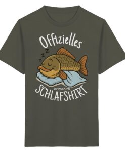 Offizielles Karpfen Schlafshirt für Kinder zum Karpfenangeln in olivgrün. Ein besonderes Geschenk für angelnde Kinder und Jungangler.