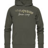 Bio Linear Carp Hoodie für Karpfenangler: olivgrüner Karpfen Hoodie für Angler. Ein tolles Angler Geschenk.