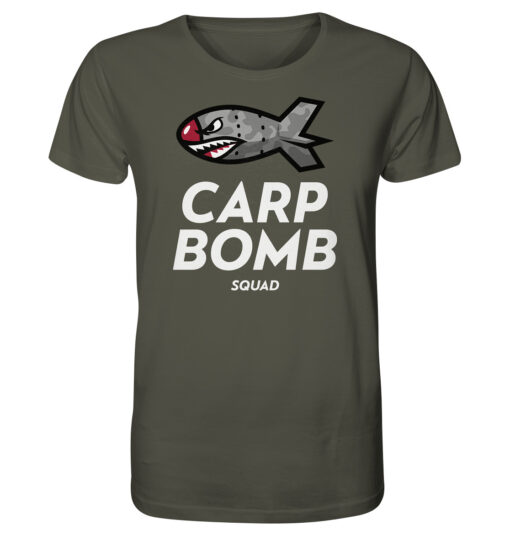 Bio Carp Shirt für Karpfenangler: olivgrünes Carp Bomb Squad T-Shirt für Angler mit lustigem Spod Futterraketen Druck.