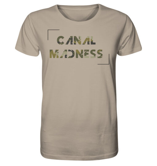 Karpfenangeln am Kanal: Sandfarbenes T-Shirt für Karpfenangler mit Canal Madness Aufdruck.